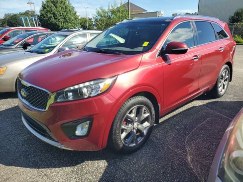 Used 2017 Kia Sorento SX FWD image 2