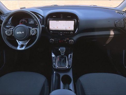 Used 2022 Kia Soul EX image 10