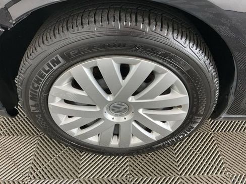 Used 2010 Volkswagen Jetta S image 25