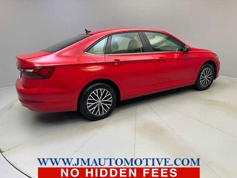 Used 2020 Volkswagen Jetta SE w/ SE Cold Weather Package FWD image 5