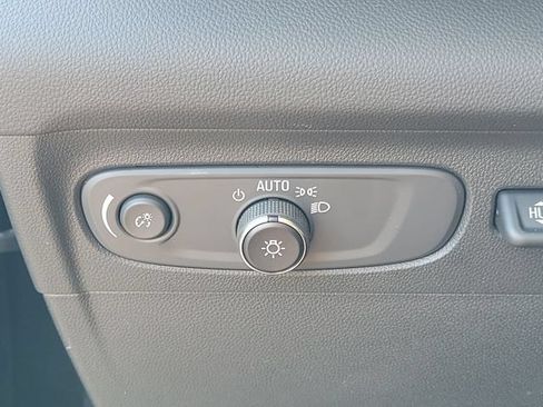 Used 2023 Buick Envision Avenir AWD/4WD image 34