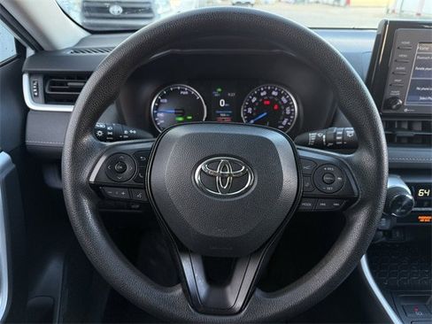 Used 2021 Toyota RAV4 XLE image 13