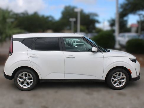 Certified 2024 Kia Soul LX w/ Option Group 015 FWD image 5