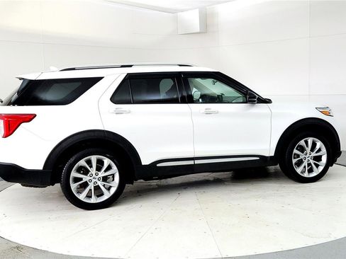 Used 2021 Ford Explorer Platinum w/ Equipment Group 601A image 6