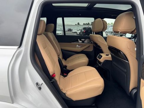 New 2025 Mercedes-Benz GLS 580 4MATIC image 19