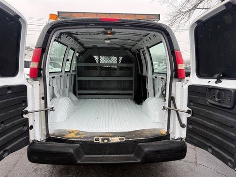 Used 2013 GMC Savana 2500 RWD image 12