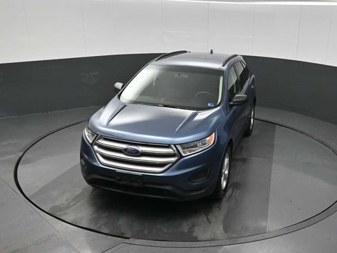 Used 2018 Ford Edge SE image 14
