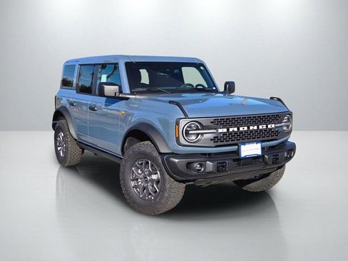 New 2025 Ford Bronco Badlands image 1