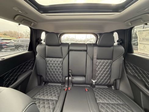 Used 2025 Mitsubishi Outlander SEL image 22