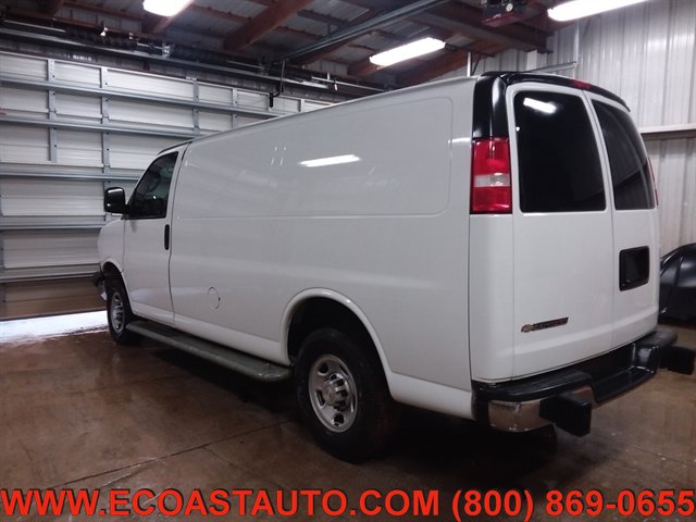 Used 2019 Chevrolet Express 2500 w/ Driver Convenience Package RWD image 5