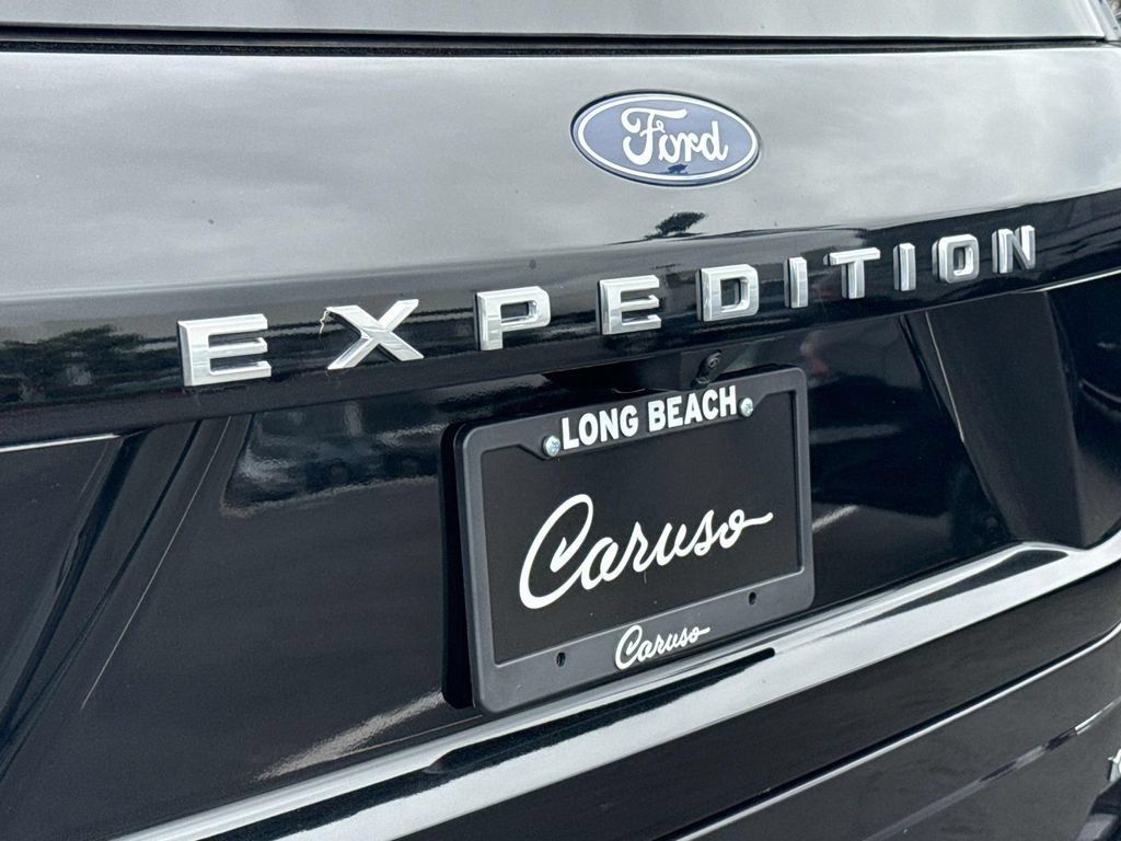 Certified 2025 Ford Expedition Max Active AWD/4WD image 6