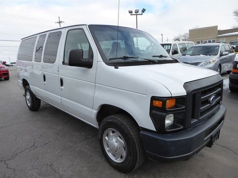 Used 2013 Ford E-350 and Econoline 350 XL w/ PWR Windows & Locks Group image 1
