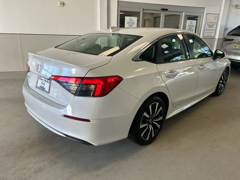 Used 2024 Honda Civic EX image 6