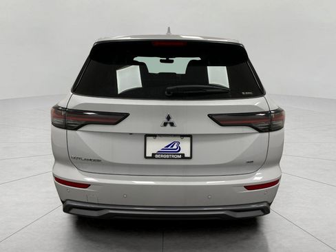 New 2026 Mitsubishi Outlander SE AWD/4WD image 4