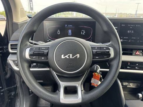 Used 2024 Kia Sportage LX FWD image 17