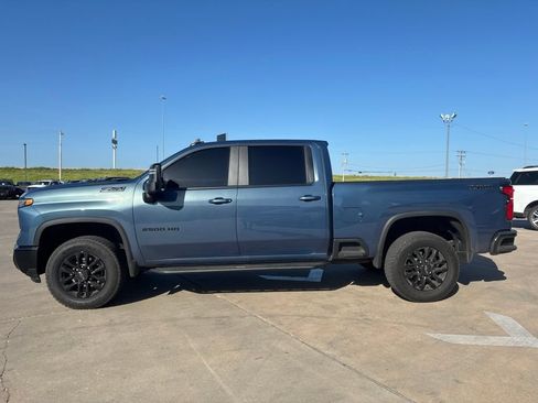Used 2025 Chevrolet Silverado 2500 LT w/ Trail Boss Package AWD/4WD image 3