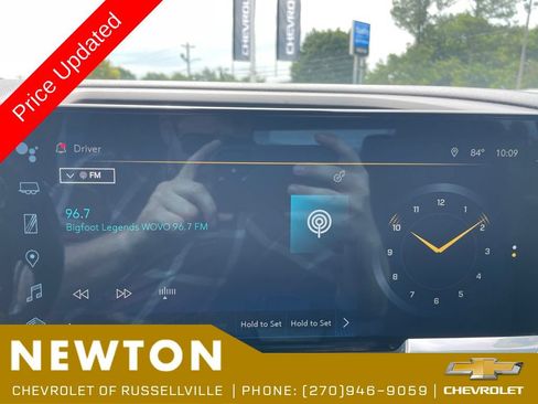 Used 2024 Chevrolet Silverado 1500 LT AWD/4WD image 10