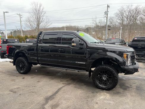 Used 2019 Ford F250 Lariat w/ Lariat Ultimate Package image 5