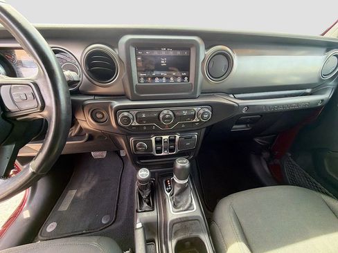 Used 2022 Jeep Wrangler Unlimited Sport AWD/4WD image 24