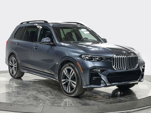 Used 2022 BMW X7 xDrive40i w/ M Sport Package image 9