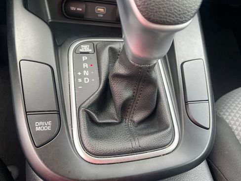 Used 2023 Kia Soul LX w/ LX Technology Package image 23