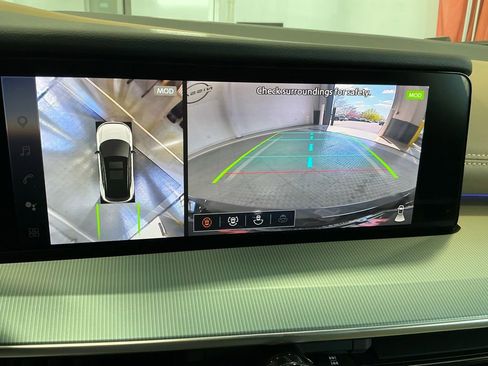 Used 2025 Nissan Murano Platinum image 10