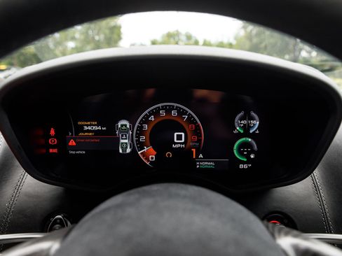Used 2019 McLaren 570S Coupe RWD image 19
