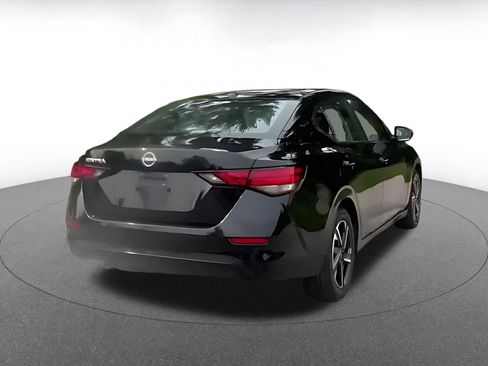 Used 2025 Nissan Sentra SV FWD image 14