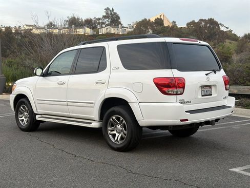 Used 2007 Toyota Sequoia SR5 image 4