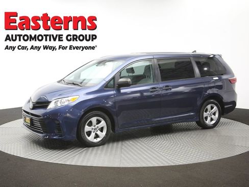 Used 2020 Toyota Sienna L FWD image 58