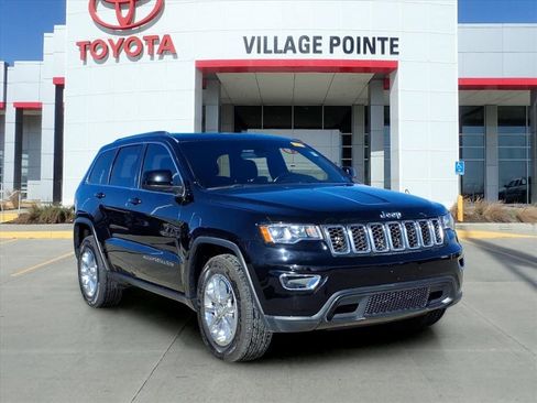 Used 2021 Jeep Grand Cherokee Laredo image 6