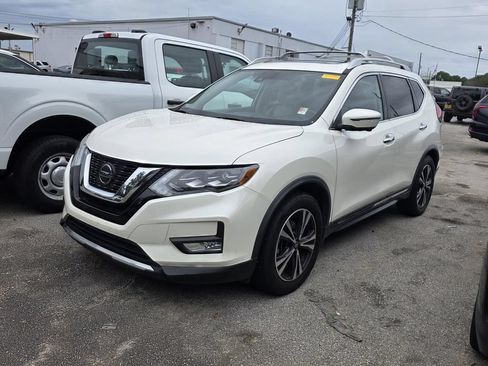 Used 2018 Nissan Rogue SL w/ Premium Package FWD image 4