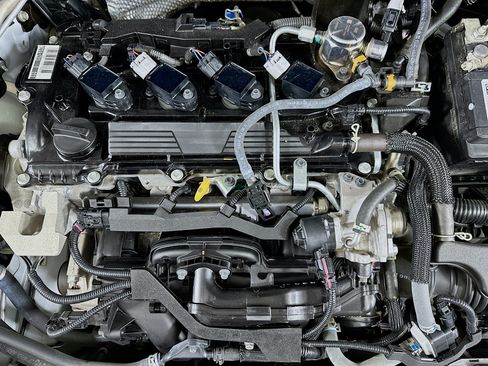 Used 2024 Toyota Corolla LE FWD image 31