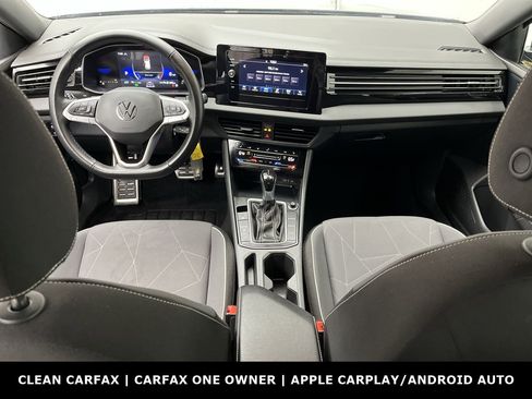 Used 2025 Volkswagen Jetta Sport image 4