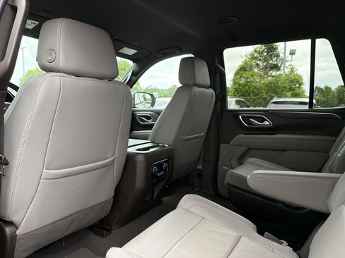 Used 2024 Chevrolet Tahoe LT RWD image 12