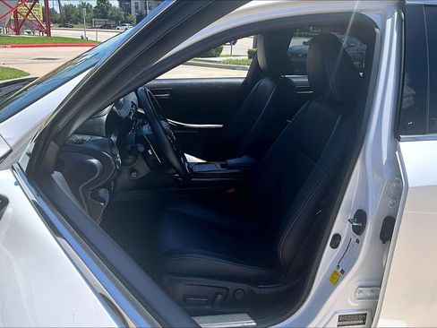 Used 2023 Lexus IS 300 w/ Premium Package RWD image 33