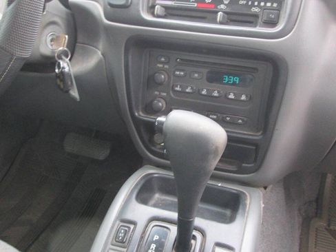 Used 2003 Chevrolet Tracker 4WD w/ Preferred Equipment Group image 21
