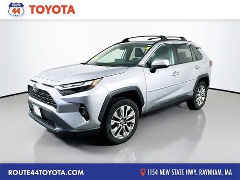 Used 2023 Toyota RAV4 XLE Premium image 1