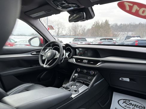 Used 2018 Alfa Romeo Stelvio Sport w/ Quick Order Package 22J Sport image 15