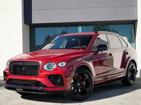 Used 2022 Bentley Bentayga image 12