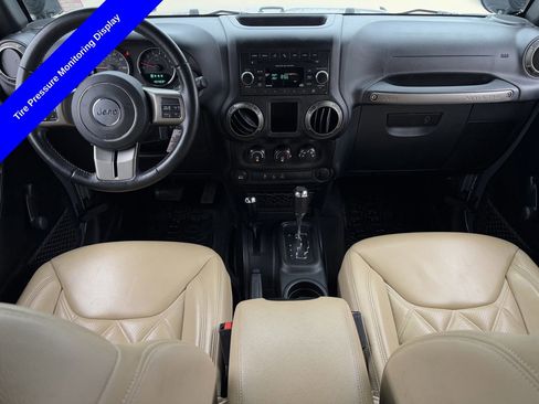 Used 2018 Jeep Wrangler Unlimited Sport image 17