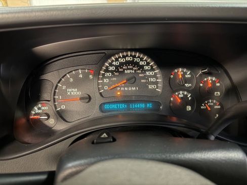 Used 2006 Chevrolet Silverado 2500 LT w/ Heavy-Duty Power Package AWD/4WD image 7