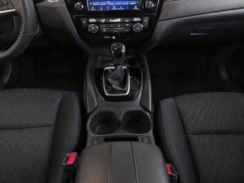 Used 2020 Nissan Rogue SV AWD/4WD image 26