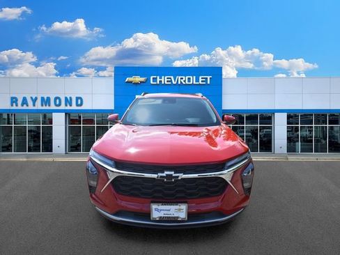 New 2026 Chevrolet Trax LT w/ LT Convenience Package FWD image 9