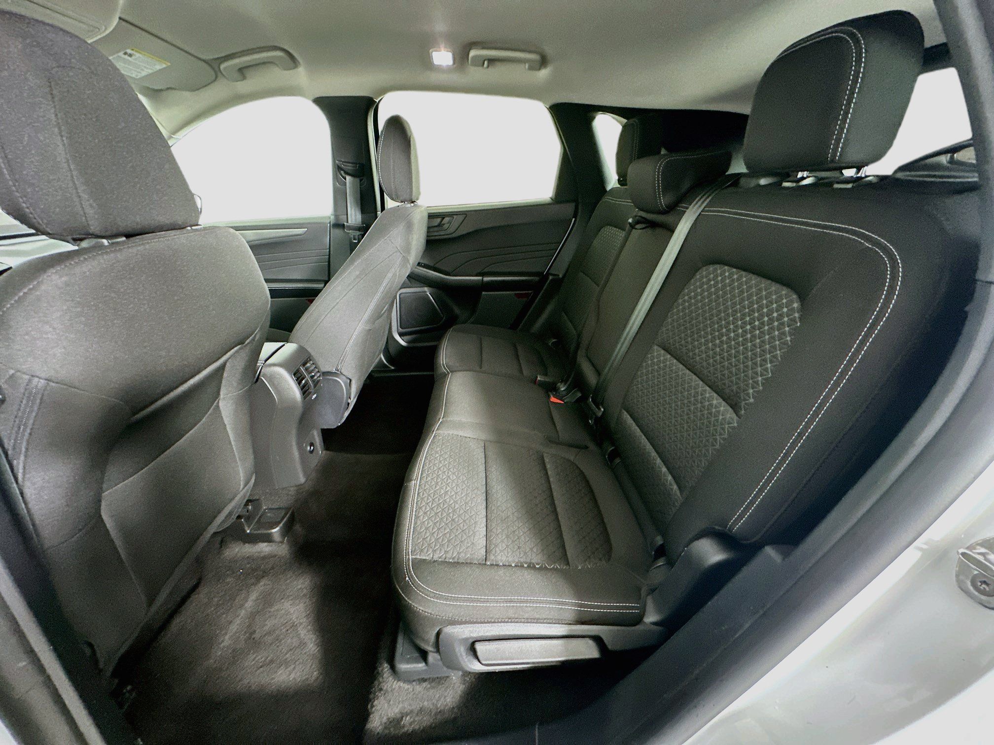Used 2025 Ford Escape Active AWD/4WD image 27