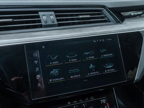 Used 2024 Audi Q8 e-tron Premium image 16