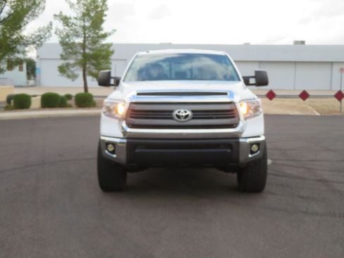 Used 2014 Toyota Tundra SR5 image 11