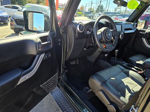 Used 2011 Jeep Wrangler Unlimited Sahara w/ Dual Top Group image 20