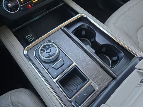 Used 2019 Ford Expedition Limited w/ Equipment Group 301A image 34