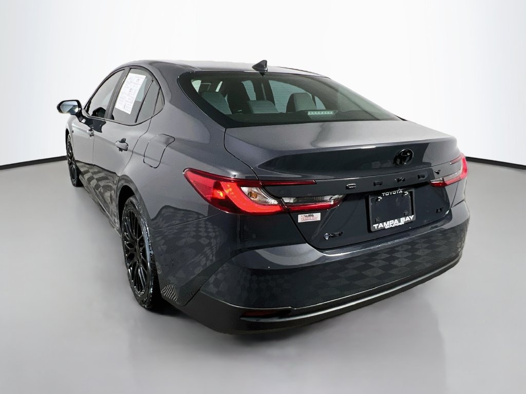 Used 2025 Toyota Camry LE FWD image 5